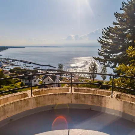 Concise, Maison De Charme Avec Vue Panoramique Sur Le Leman Villa