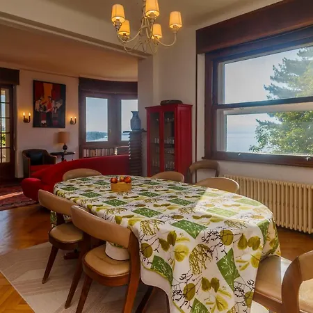 Concise, Maison De Charme Avec Vue Panoramique Sur Le Leman